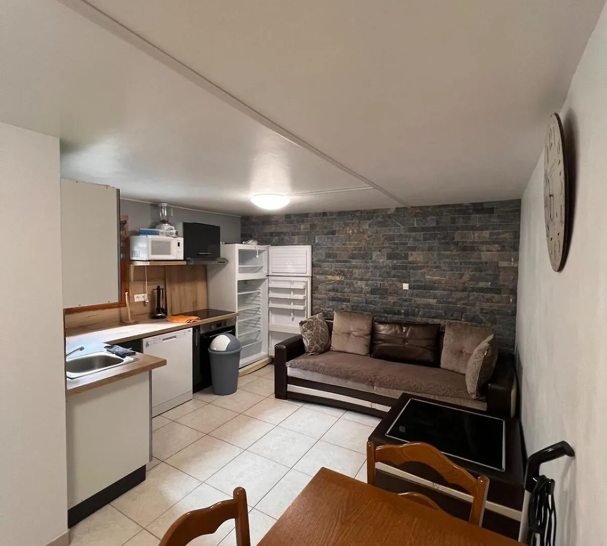 Appartement En Rez De Jardin La Roche-de-Rame 0*,  France